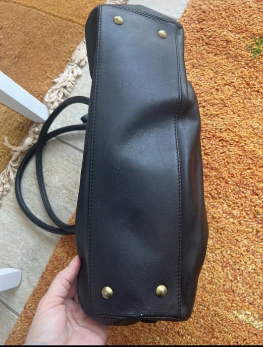 Geantă Rena Lange realizată  din  piele de vitel stare excelentă