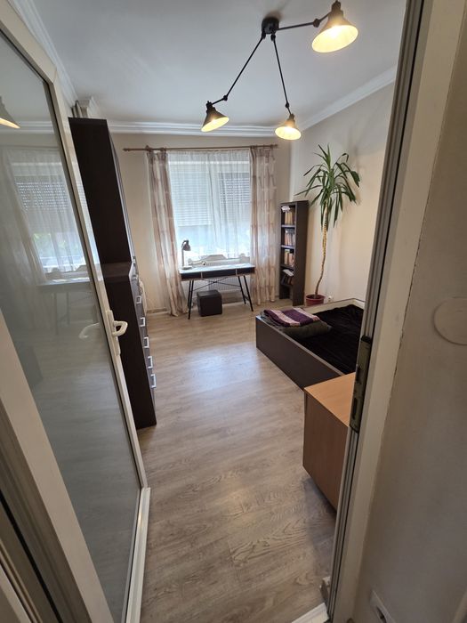 Inchiriez apartament  4 camere ultracentral
