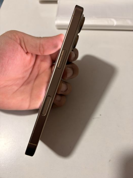 Iphoen 16 pro aybi dogi bor