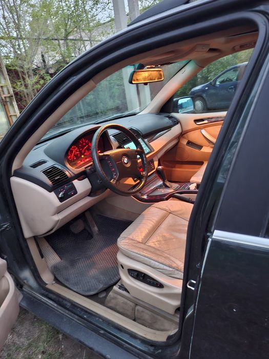 Бмв х5 е53 4.4л машина