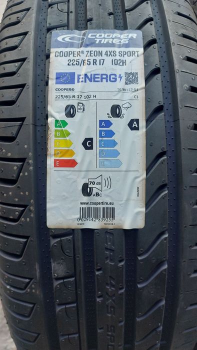 Нови гуми 225/65/17 Cooper Zeon 2 броя