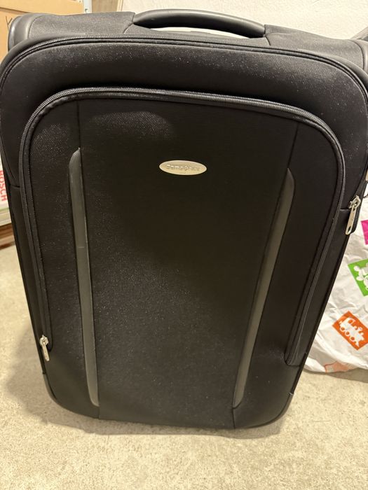 Куфар Samsonite с две колела
