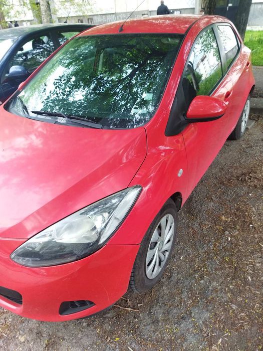 Мазда 2 много удобна и икономична за градски условия