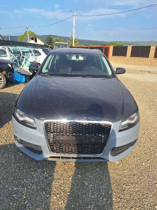 Dezmembrez Audi A4 B8 break 3.0 tdi cod motor CCWA cod culoare LZ7L