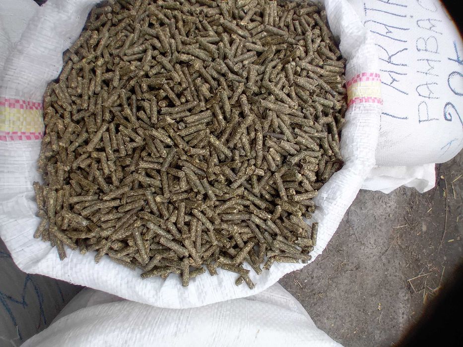 Vind Srot Floarea Soarelui Granulat foarte bine uscat si super calit