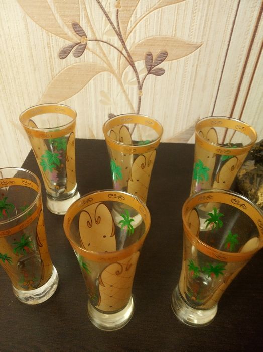 Набор из 6 стаканов.