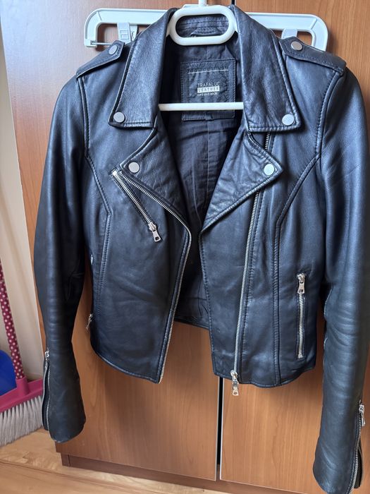 Vand geaca de piele zara marimea xs