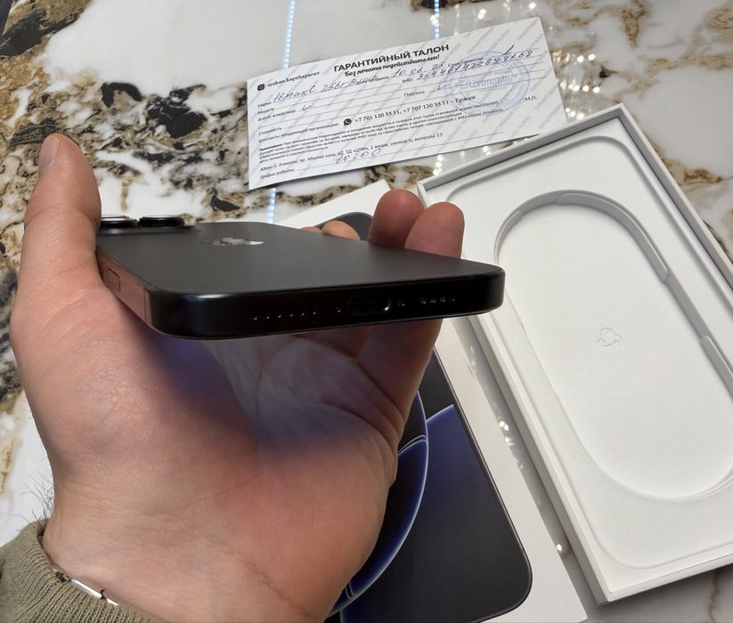 Продам Iphone 16 pro max 256 gb