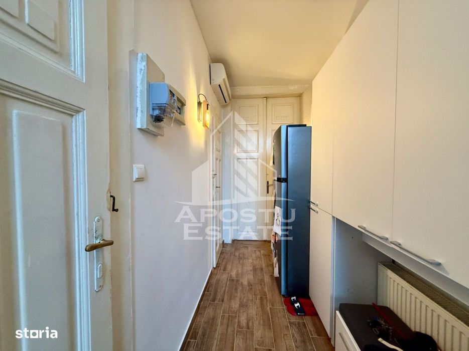 Apartament 3 camere de vanzare, etaj 1,  zona Maria Timisoara