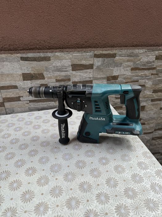 Акумулаторен перфоратор MAKITA DHR264