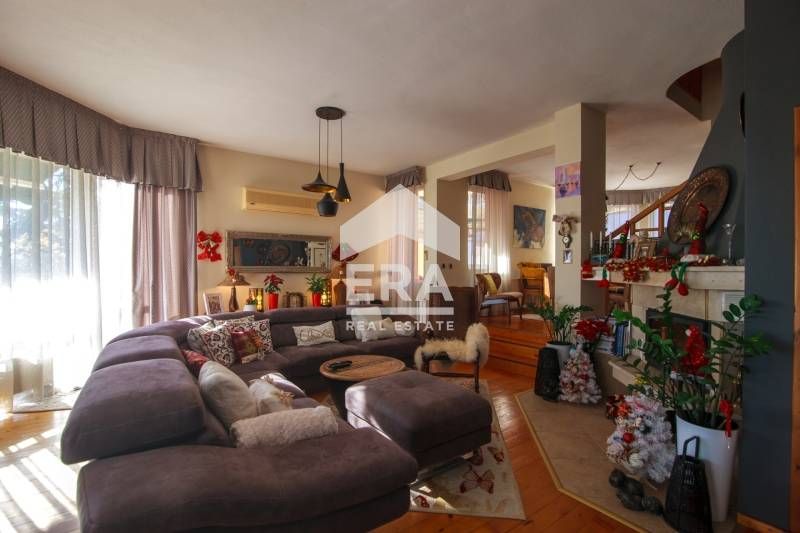 Продава се Къща в с. Рогачево, Област Добрич - 302 кв.м за 1938 €/кв.м - Снимка #4