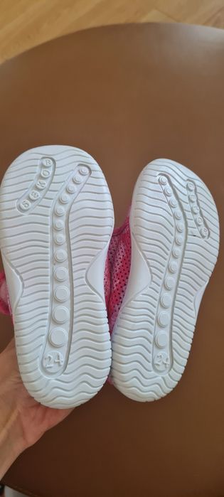 НОВИ Пантофи 21, 22, 23 и 24 н Беко