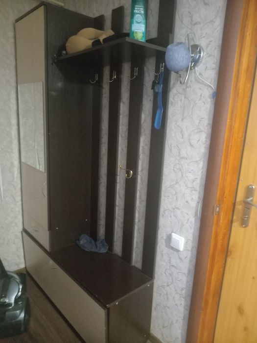 Продам прихожую.