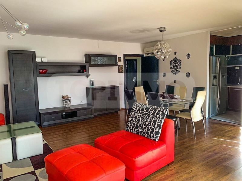 Дава се под наем Тристаен апартамент в Варна, м-т Св. Никола - 130 кв.м за 665 € - Снимка #3