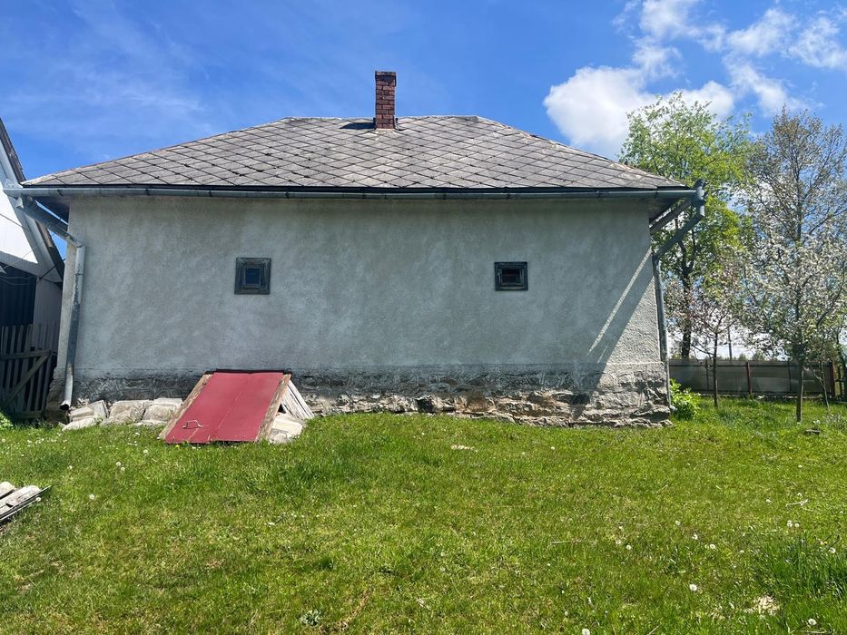 Vand casa cu teren