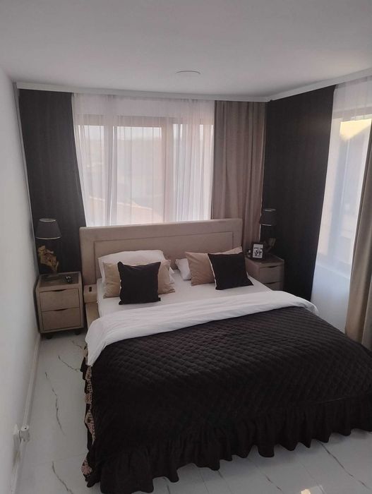 Casa 4 camere lux, Paleu