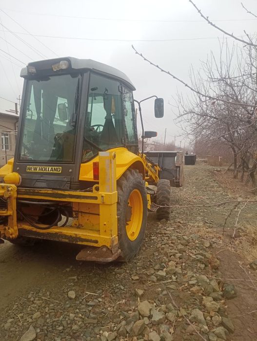 New Holland pogruzchik B90B
