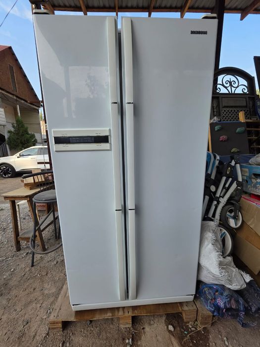 Продам Холодильник Samsung б/у