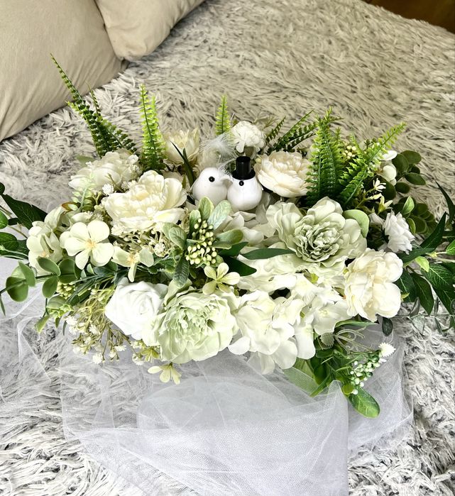 Украса за сватбена кола