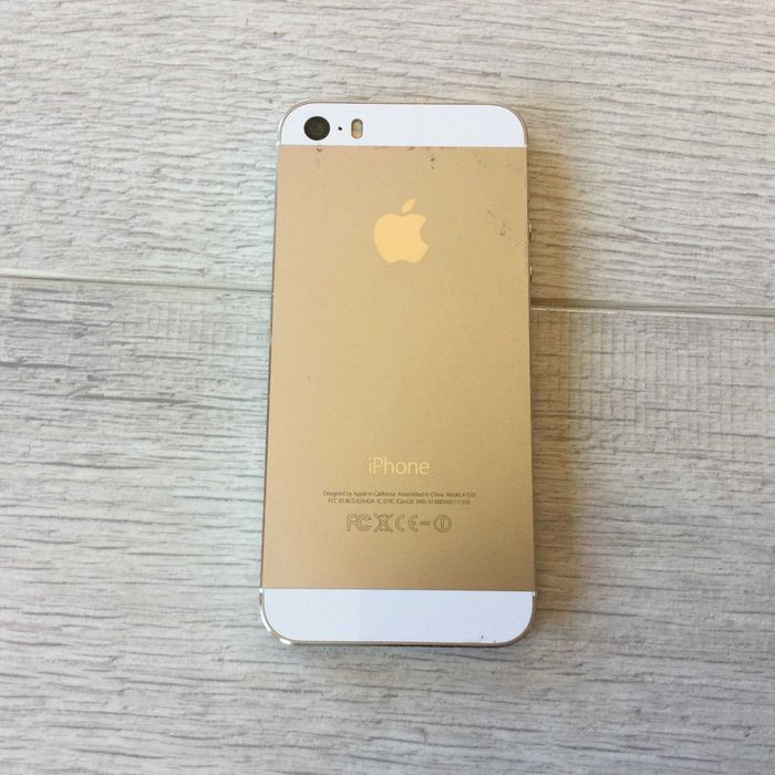 отличен IPHONE 5S GOLD 16 GB Айфон 5s без забележки от САЩ