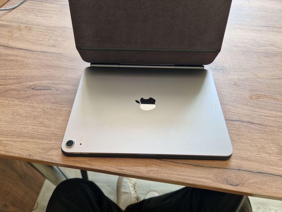 Планшет Apple iPad Air 11 2025