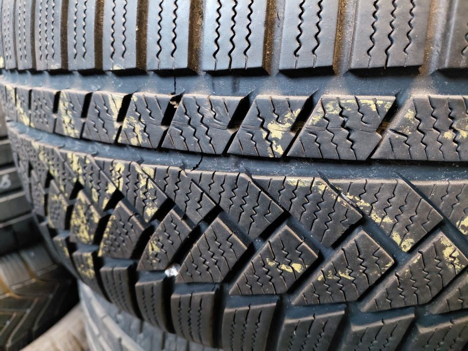 225/50/17" Continental 2бр.гуми