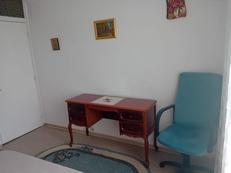 Închiriez ap. cu 2 camere decomandate