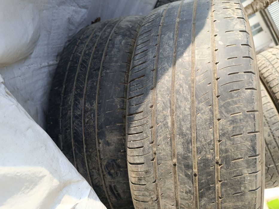 Продам пару 235 60 r18