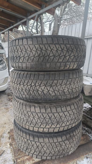 Продам зимний покрышкий за 40 000тг