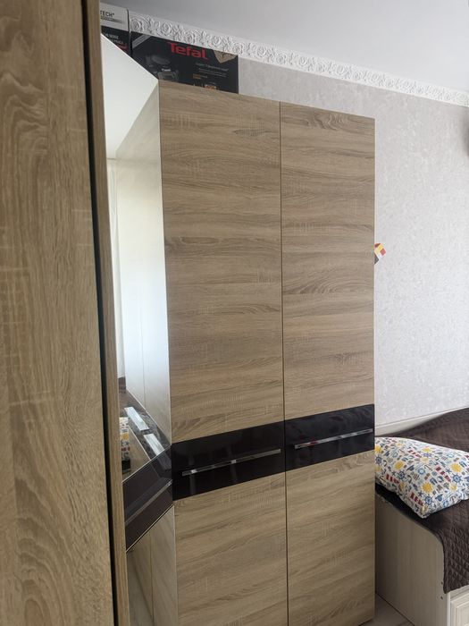 Продам очень хороший шкаф