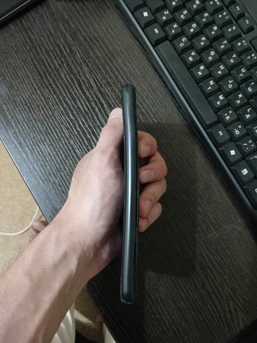 iPhone 4S (8 ГБ) Xiaomi Redmi 5 plus va 45 wtli taypsi zaryadnik b.n