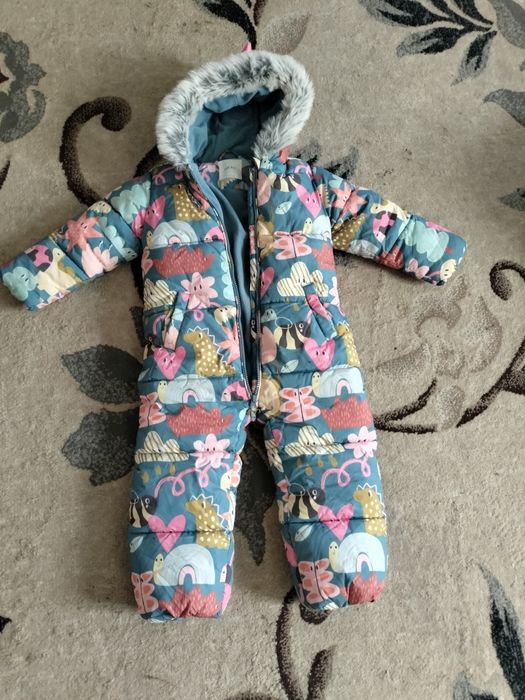 Продам зимний комбинезон детский
