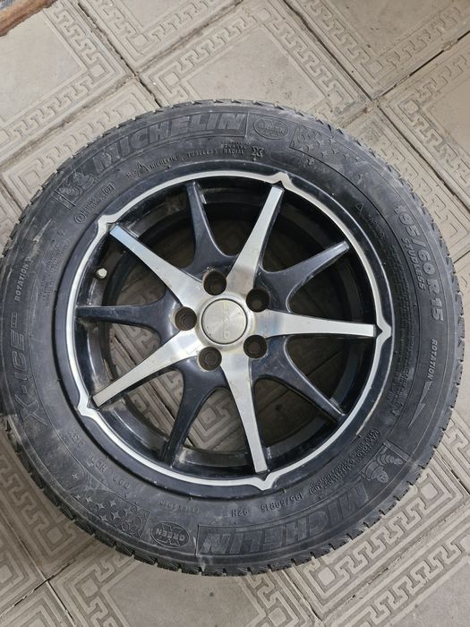 Продам шины с дисками