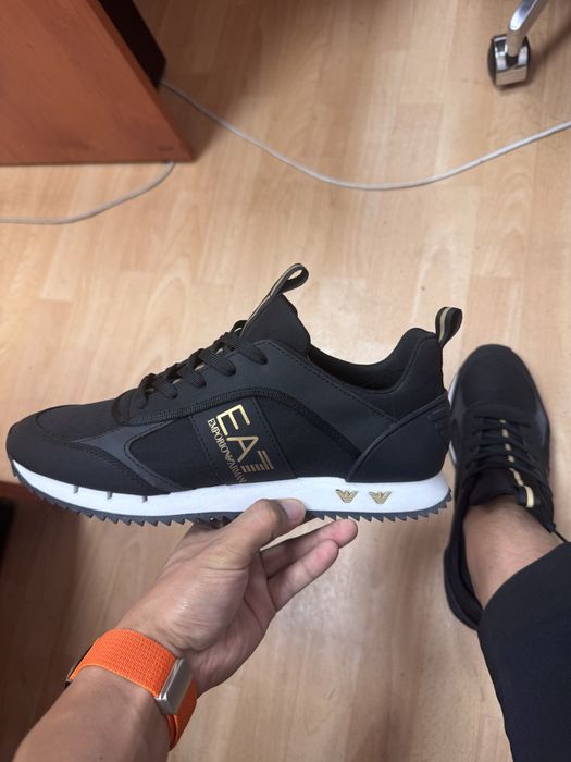 Продам кросовку armani EA7 A/X оригинал