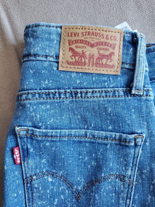 Куртка, джинсы , рубашка