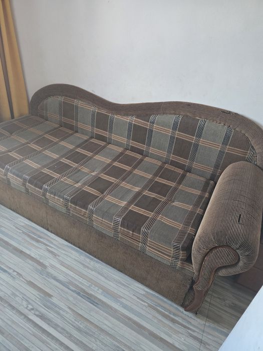 Диван угловой. В хорошем состоянии