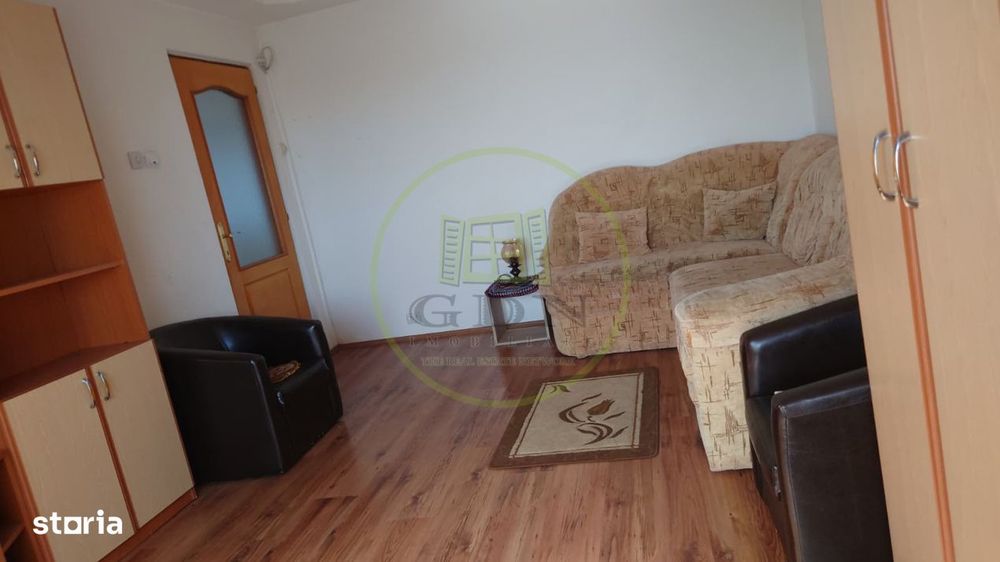 Apartament de vanzare doua camere decomandat, Vasile Aaron!