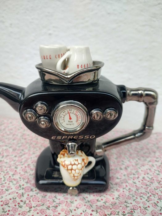 Колекционерски винтидж чайници Swineside, Bob Hersey и други