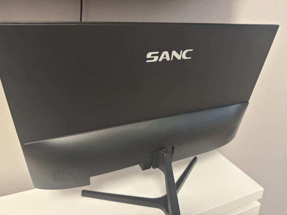 Монитор безрамочный Sanc 22 дюйма