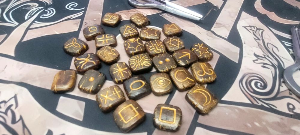 Костяные Ведьмины руны