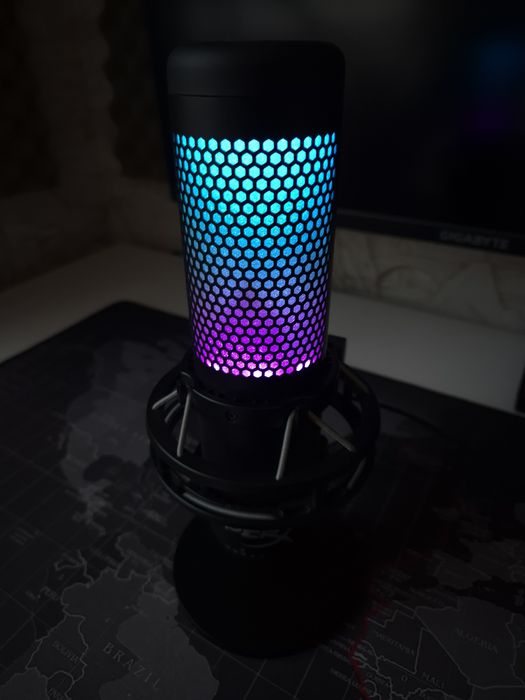 Микрофон HyperX QuadCast S