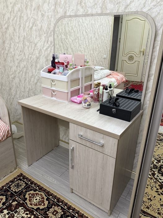 Продаеться детская домашняя мебель в отличном состоянии.