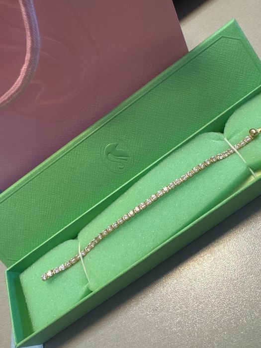 Чисто нова гривна Swarovski gold