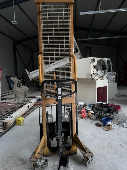 Stivuitor manual gutman hidraulic
