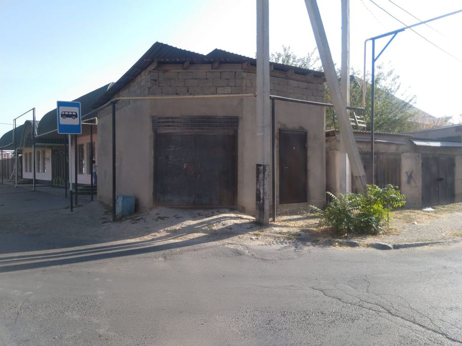 Гараж,другое.М-он Турлан.