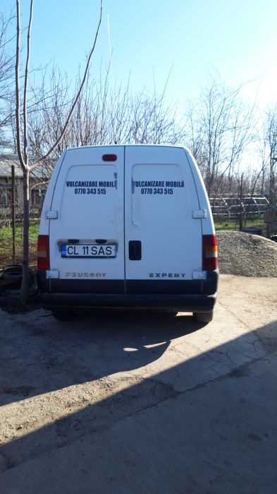 Autoutilitara echipata pentru vulcanizare