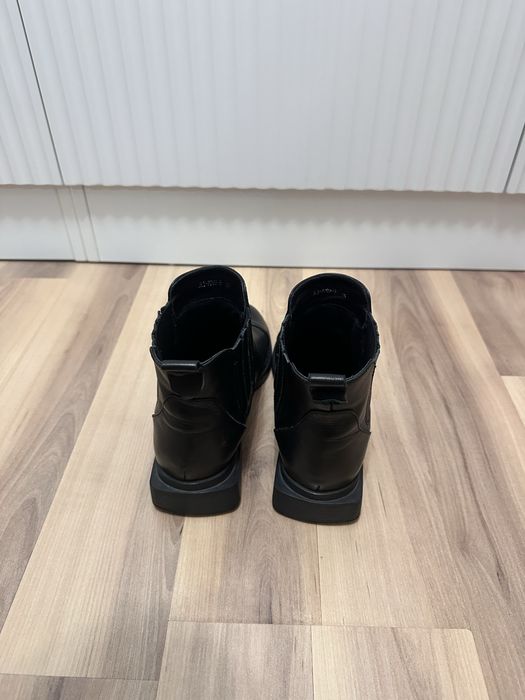 Продам демисезонные сапоги