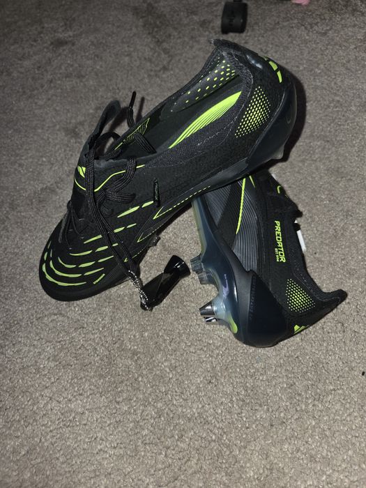 Vând ghete adidas Predator Elite SC-negru.Noi