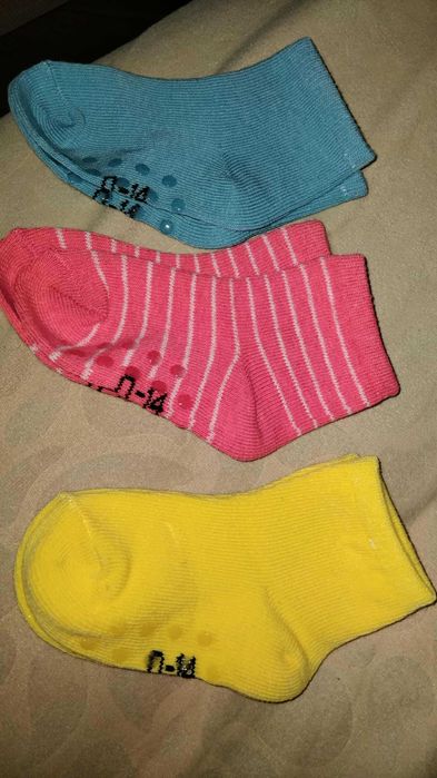 продавам НОВИ   детски дрехи