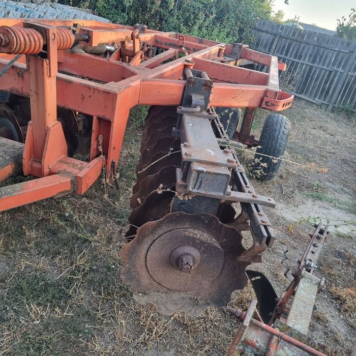Vând utilaje agricole